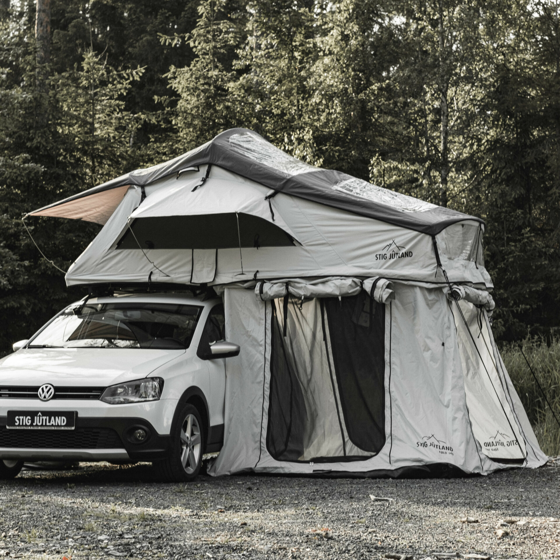 STIG JÛTLAND FØLD Dachzelt auf VW Polo mit Vorzelt online kaufen oder mieten
